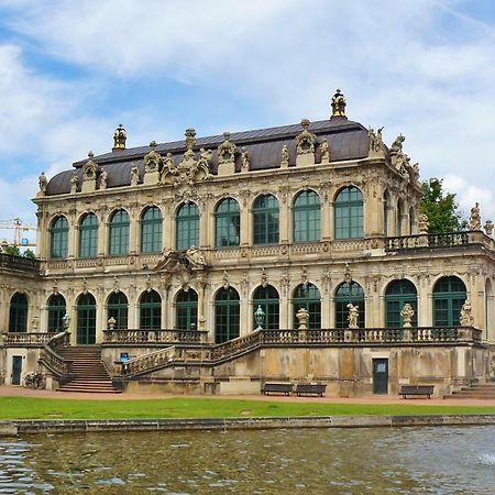 Grosses Apartment Im Zentrum Von Dresden, 2 Schlafzimmer, 2 Baeder, Balkon מראה חיצוני תמונה