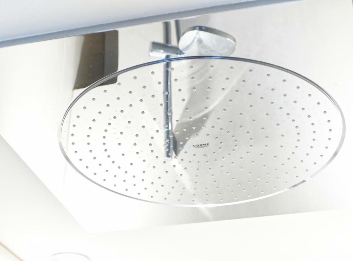 Grosses Apartment Im Zentrum Von Dresden, 2 Schlafzimmer, 2 Baeder, Balkon מראה חיצוני תמונה