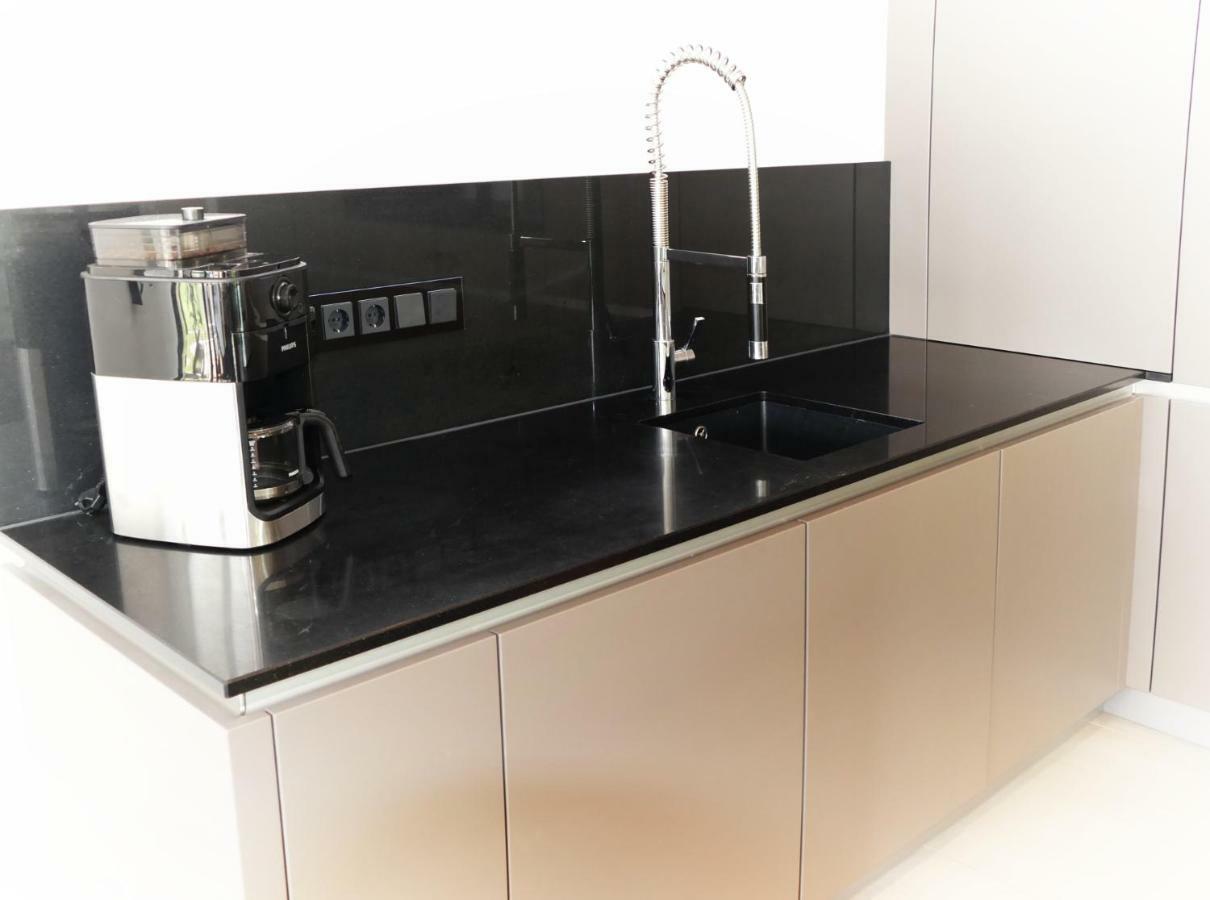 Grosses Apartment Im Zentrum Von Dresden, 2 Schlafzimmer, 2 Baeder, Balkon מראה חיצוני תמונה